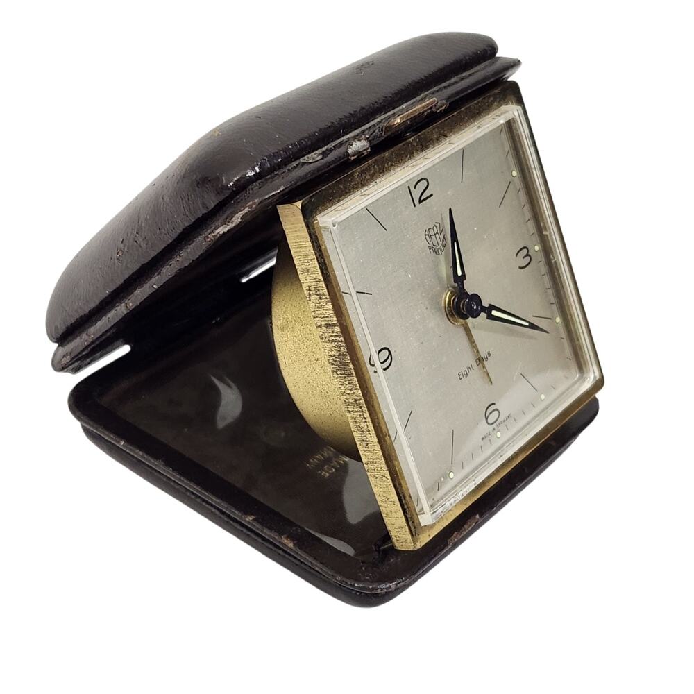 VTG ELGIN TRAVEL FOLDING ALARM CLOCK MID CENTURY WIND UP JAPAN WORKS LEATHER